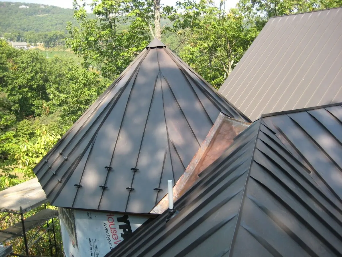 Professional Roof Tarp Installation by Craftsman Roofing in Cedar Cliff